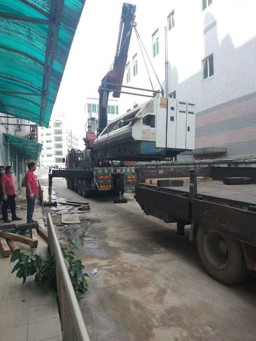 圖 南山后海吊車租賃公司講述吊車吊臂自動縮回原因 深圳租賃